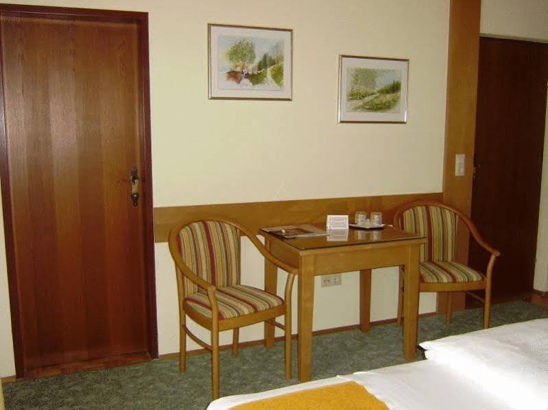 Pension Friedl Innsbruck Exterior foto